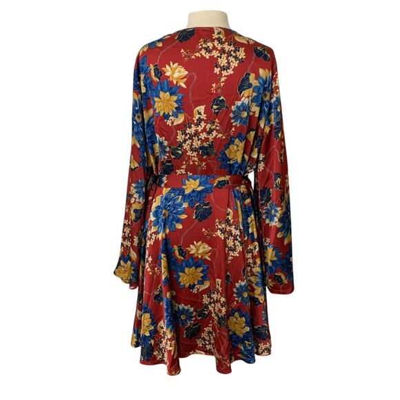 Missguided Plus Floral Wrap Dress Long Bell Sleeve Size 20 Red - Picture 4 of 7